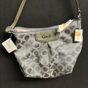 Coach VTG Gray Clutch with Signature Pattern